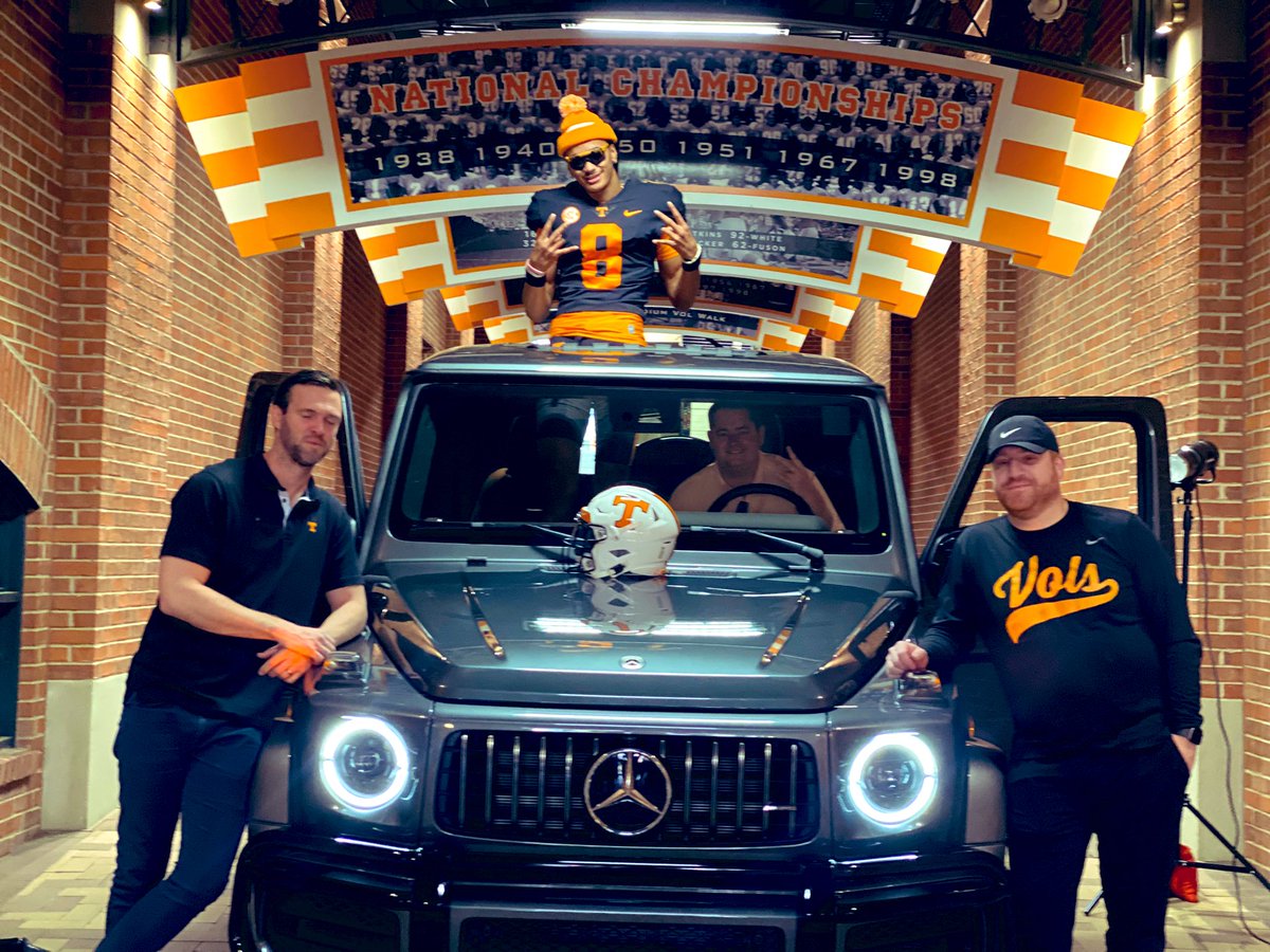 TheRBCoach's tweet photo. @nico_iamaleava8 @Vol_Football this is 🔥🔥🔥🔥🔥🔥🔥🔥🔥🔥 ✨ https://t.co/9o1LcZX9iU