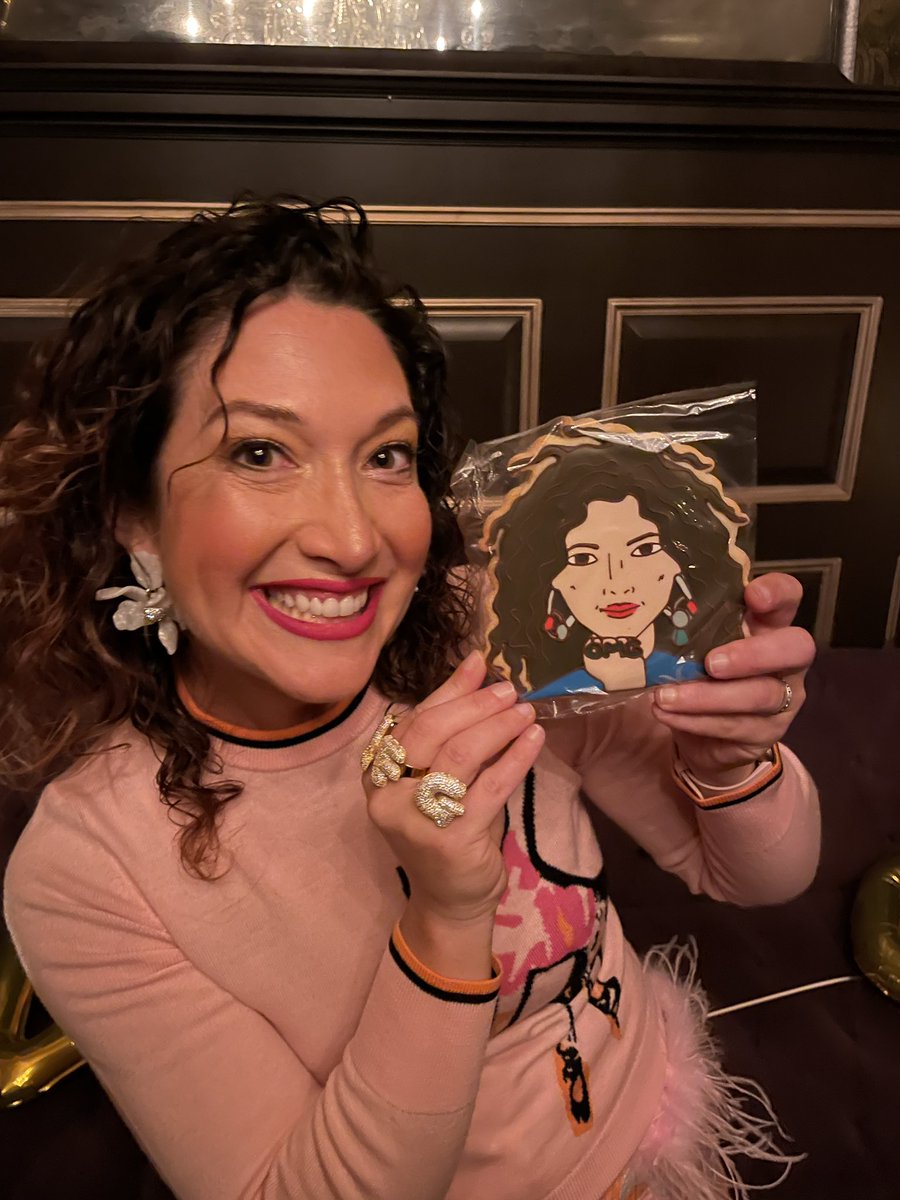 randizuckerberg's tweet photo. Oh and check out the amazing cookies of a special NFT @RebelFrida made!!!! ❤️❤️❤️❤️ https://t.co/1Dyjcwzwjl
