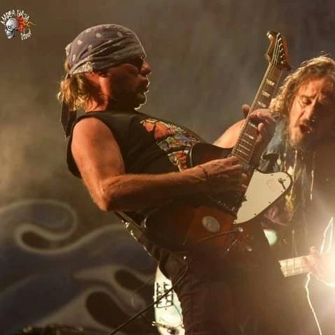 baja_marea's tweet photo. LA RENGA EN SALTA https://t.co/iktUkh4Pt3