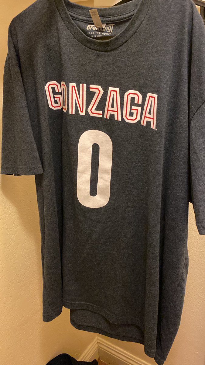 tammerid's tweet photo. @JulianStrawther @ZagMBB patiently waiting for Monday night! Time to focus and take care of business!💕 https://t.co/825k05Vt4a