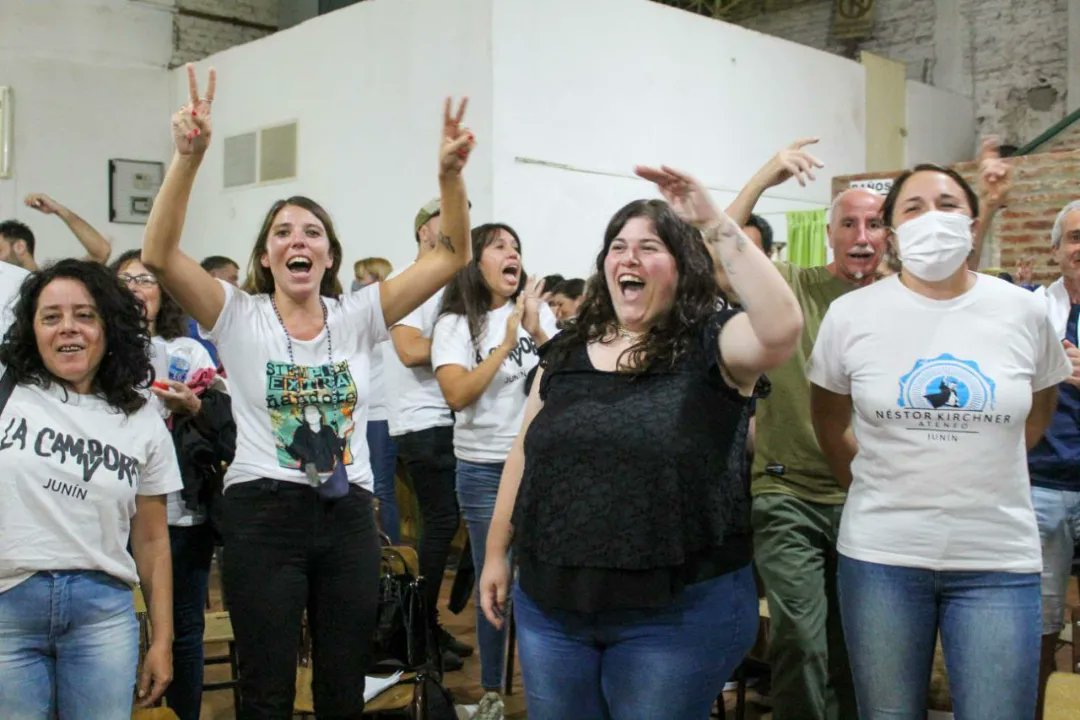 Claritabozzano's tweet photo. Plenario de la Militancia #Junín 
✌Ayer sábado, con la presencia de la diputada provincial @MicaOlivetto y 200 compañeras y compañeros de diferentes agrupaciones políticas del @AteneoNKJunin, nos reunimos para debatir de la actualidad del país, la provincia y nuestra ciudad. https://t.co/uqOnr5mEwv