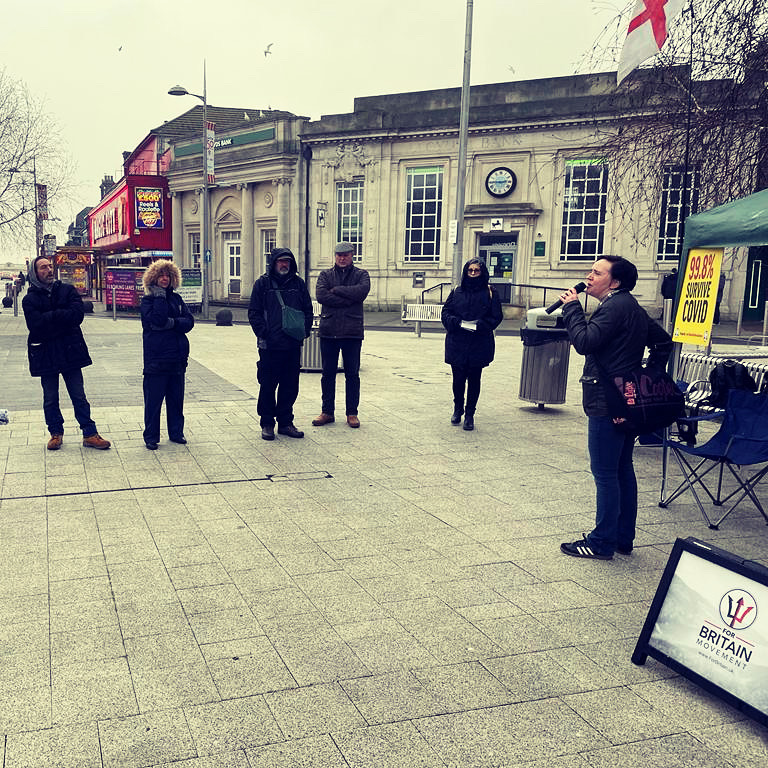 AMWHartlepool's tweet photo. Out and about in Clacton speaking to the local community 

#ForBritain #ForBritainMovement #ForBritainParty #Freedom #AnneMarieWaters https://t.co/VPeibTBirT