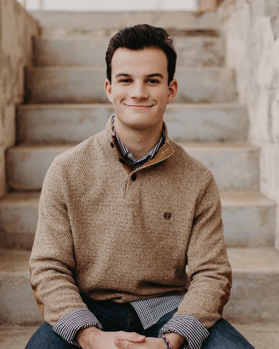 DianaSWood's tweet photo. Happy birthday to our favorite boy!🎉💙He’s everything we’ve ever wanted in a son - smart, clever, funny, motivated, committed, and has a heart of gold! Praying blessings over the next year - you are loved beyond measure, @samcarterwood! #19yearsold #loveyoutothemoonandback https://t.co/qm9QAXxxH8