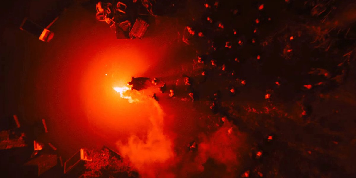 ybtoren's tweet image. *spoilers*

when batman risked his life to save the people in the arena and plunged into the water, he surfaced not as vengeance but as hope. in this scene he was baptized and finally became batman.