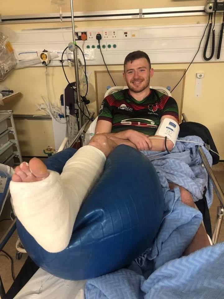 Best wishes for a speedy recovery to past pupil, James Daly, who suffered a serious leg injury playing for <a href="/HighfieldRFC/">Highfield RFC</a> vs Malone on Saturday. 
#TTID ⬛⬜🤜🤛