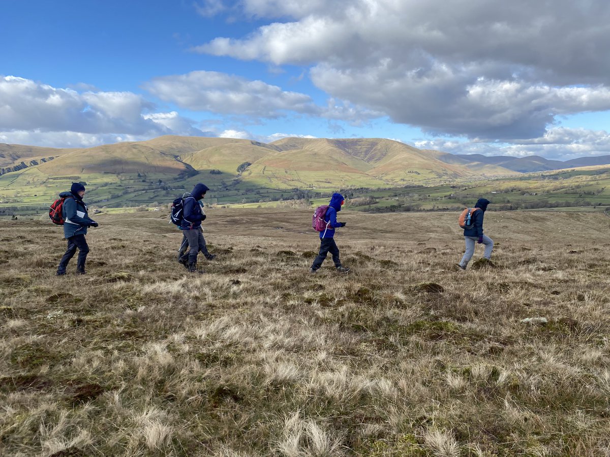 Happy hikers who’ve just got their @nnas_uk Silver awards 

The dales and fells await…

#yorkshiredales
#navigatewithconfidence