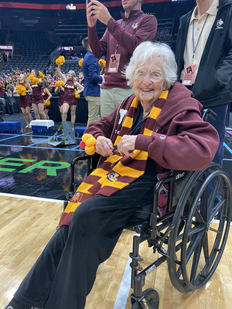 hochman's tweet photo. Just asked Sister Jean about @RamblersMBB star Lucas Williamson. She said he has “sterling character” and “I think he’s going to be Mayor of Chicago someday.”

Loyola just beat Drake to win MVC Tourney and return to the NCAA Tournament. https://t.co/hkY1POHHfk