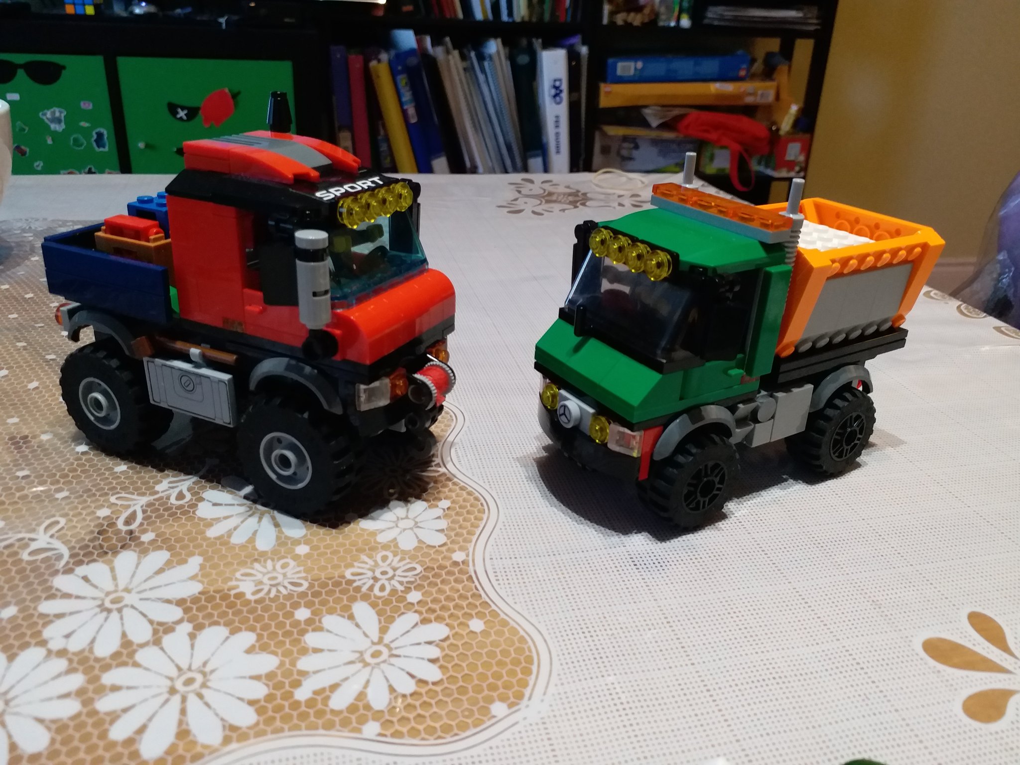 Gwai Fa Tin 貴花田 on Twitter: "Lego Unimog moc combination (1). Here are two  Unimog chassis to fit different driver cab and different carrying items.  One chassis is from set 60083 Snow
