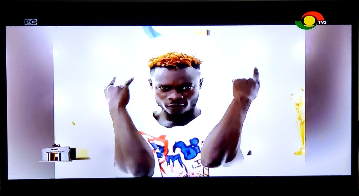 longmanghana's tweet image. Abeg allow 2 Sure to carry all the girls home la! #daterush #2sure