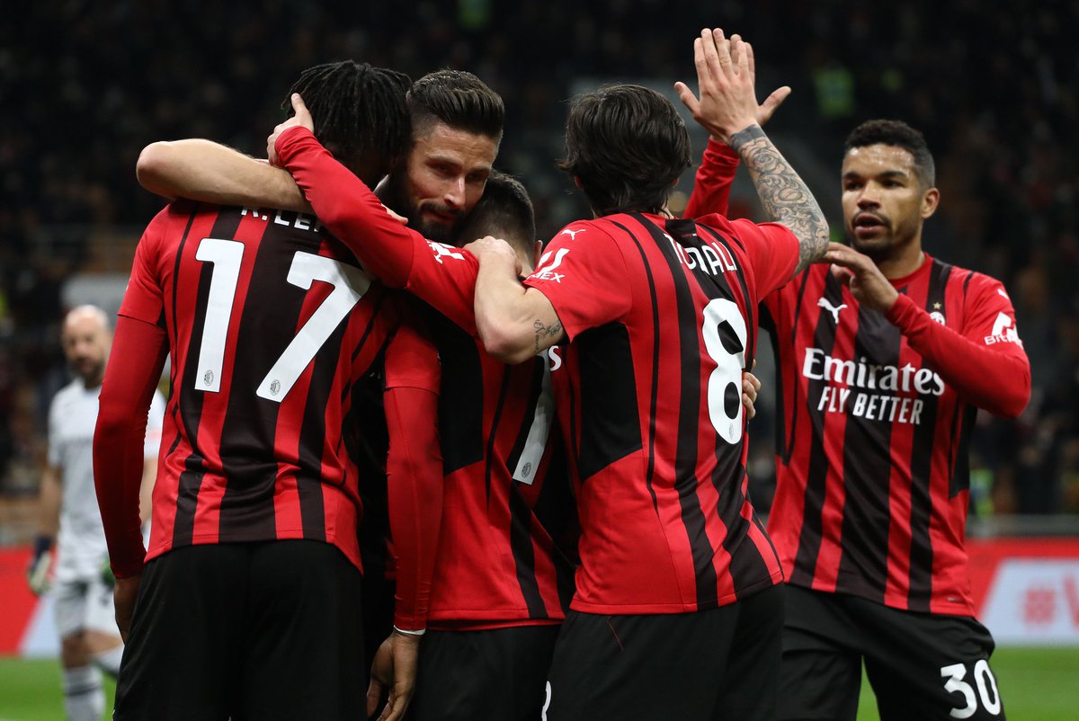 Futpostings's tweet photo. LO GANA EL MILAN DE VISITA POR LA MINIMA🔥❗

Olivier Giroud hizo el único gol del partido al 49', el Milan es líder en solitario de la Serie A, el Napoli se mantiene en 3° en la tabla🔥

Napoli 0-1 Milan⏰

#NapoliMilan #SerieA #FUT22 #milan #Napoli

Follow this page✅ https://t.co/OO17N2Ed2n