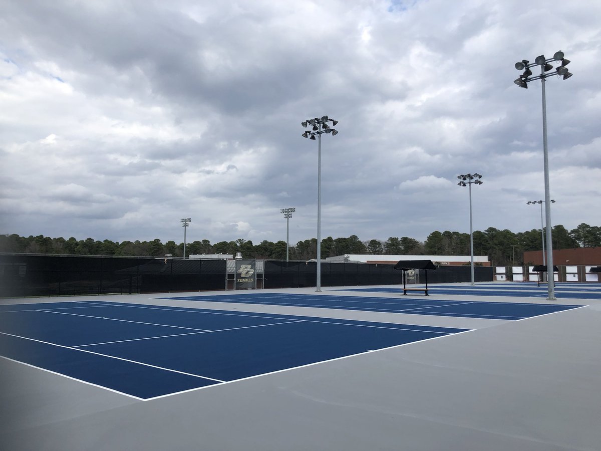 pg_tennis's tweet photo. #NewCourts #PG_Tennis #GoHawks https://t.co/uHs1nuHtTF