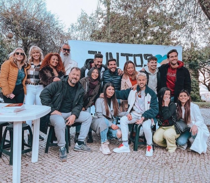 NixDiva's tweet photo. Muitos parabéns pela iniciativa!! O coração está do lado certo! Espalhar o amor, a paz, a magia para quem luta por um país. Quem faz o bem, recebe o bem!! 🕊🤍🇺🇦
@JequinhaFox https://t.co/mkFMmBBYkx