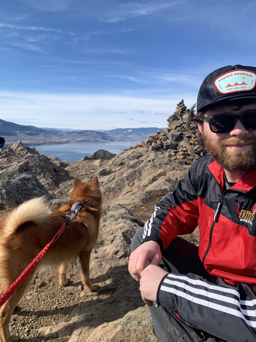Jenndalen's tweet photo. Went for a walk π¦π―
#sundayfunday #yka #kamloops #battlebluff #hiking #finnishspitz https://t.co/kBYbjIVh94