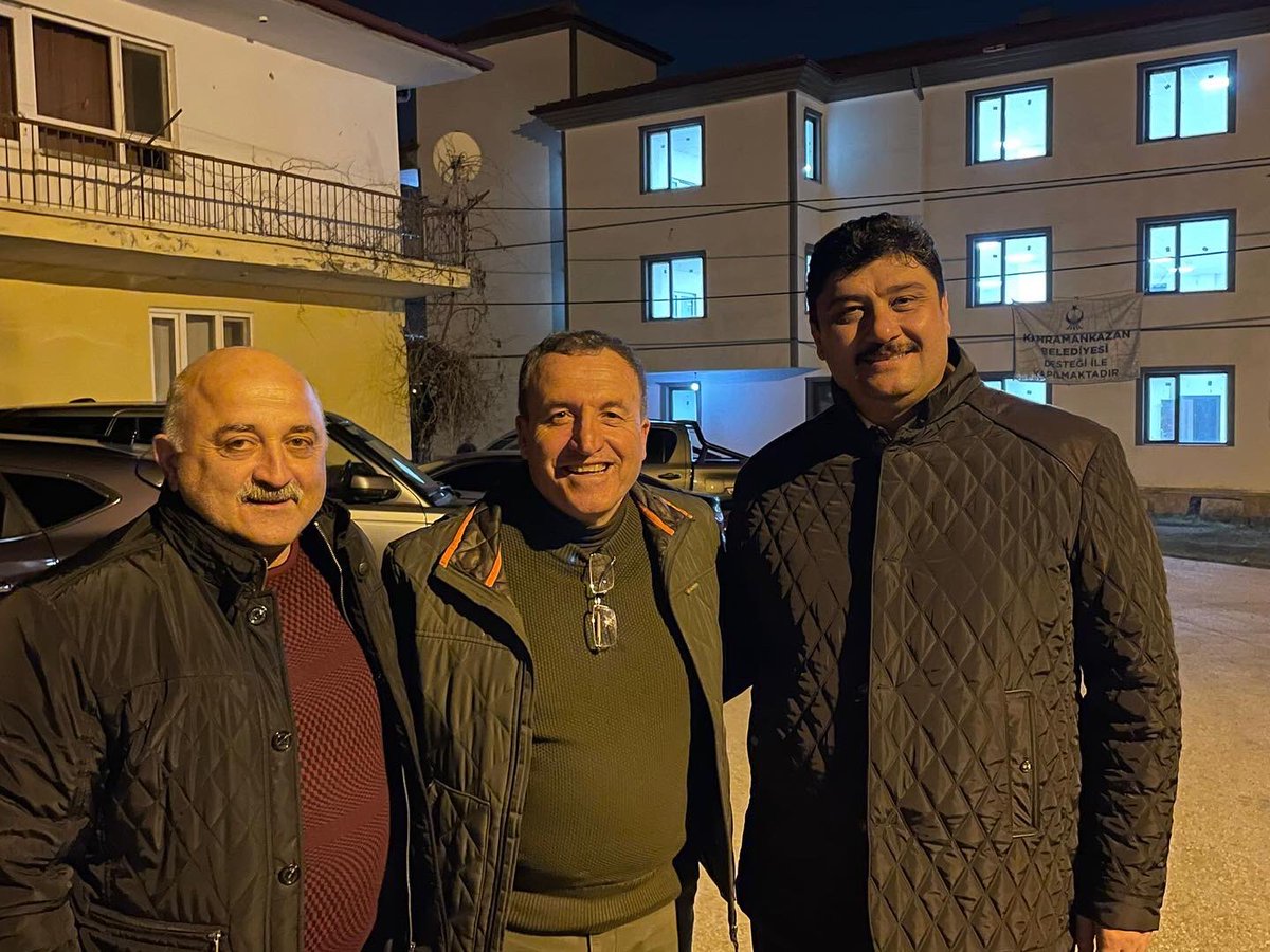 Kahramankazan Belediye Başkanımız Serhat Oğuz ve Ankaramızın Büyük Takımı ‘Ankaragücü’ Başkanı Faruk Koca’ya Ziyaretleri için Teşekkür ediyorum…

<a href="/serhatoguz06/">Serhat Oğuz</a> 
<a href="/Ankaragucu/">MKE Ankaragücü</a>