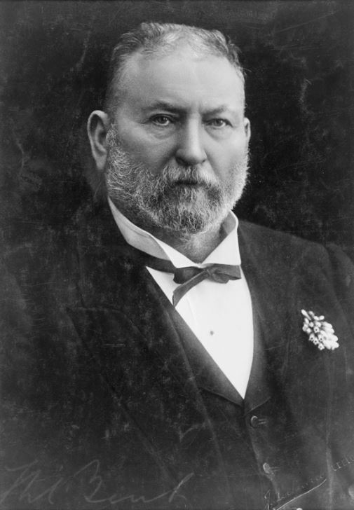 InnerCircleLine's tweet photo. 📅 #OTD in 1908 The Coburg Leader reported that a deputation of inner-city councils waited on the Premier, Mr. Bent, to ask that the North Carlton station be re-opened for passenger traffic.

#ICLfact

📜 Source: Coburg Leader 📸 Thomas Bent, Premier 1904 – 1909 via @Library_Vic https://t.co/mxIwMDlV2C
