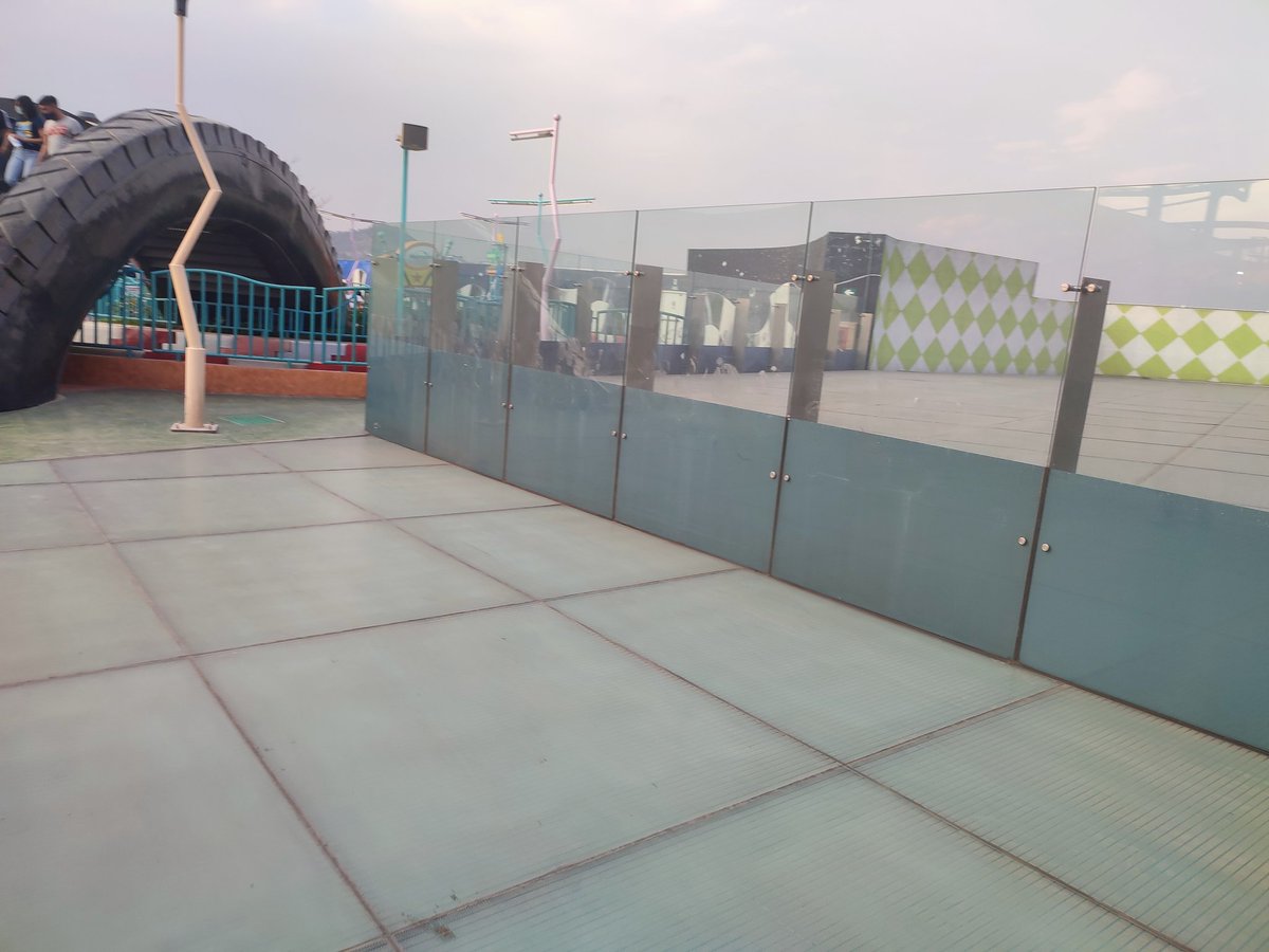 k3_for's tweet photo. Today I went to this place called "Antenna park". Interesting name, indeed it is! Took this. Not much to think about. It's cool! Why wouldn't it be?? https://t.co/veforhepjd