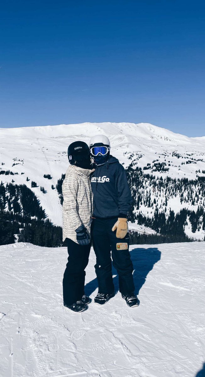 Thanks to tectonic plates, keltie and I had a wonderful time snowboarding on the continental divide! <a href="/franklinlorax/">APES Project Lorax</a> #Apesland <a href="/KeltieCloud/">Keltie Cloud APES Account</a>