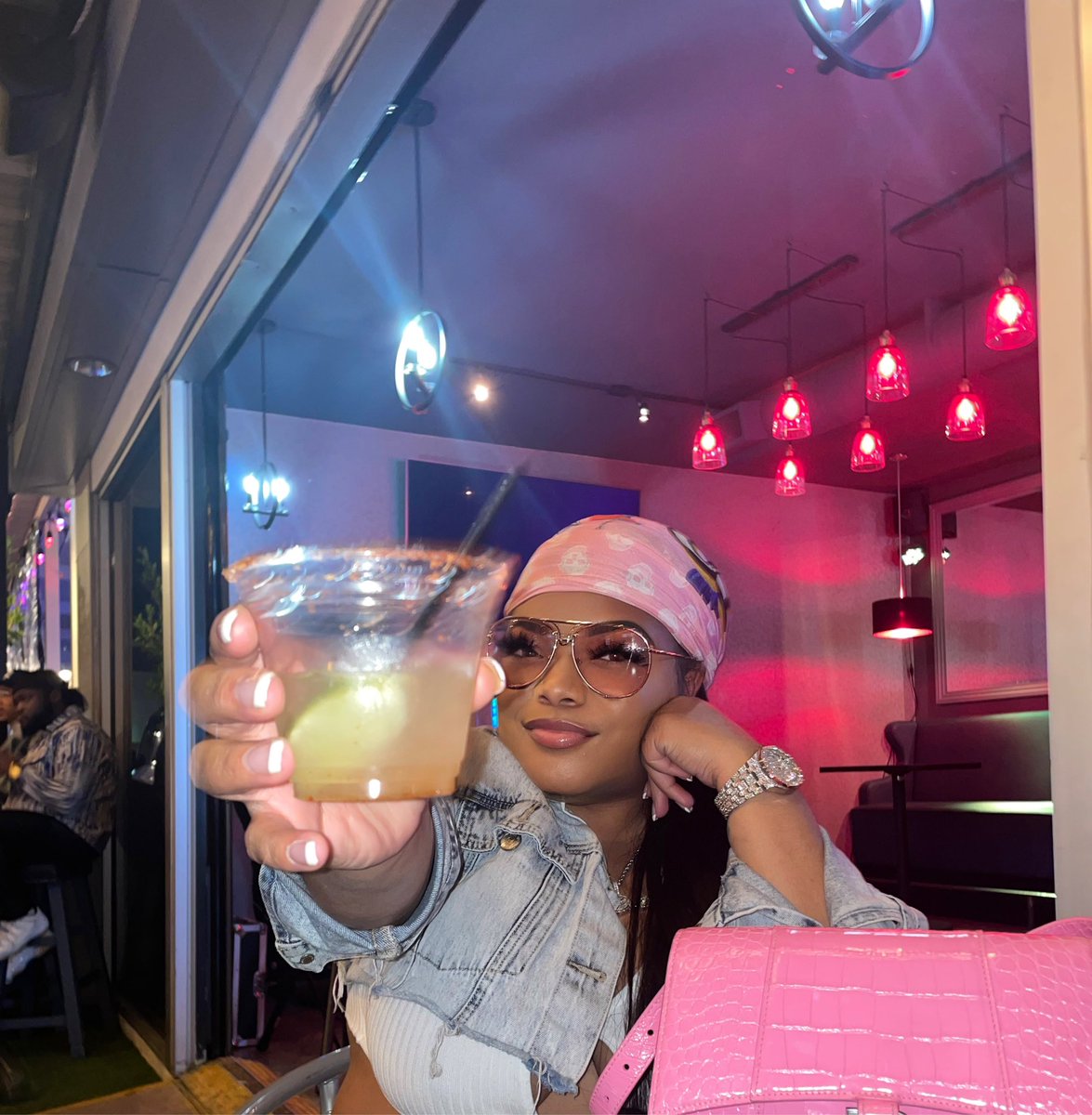 lildannidraco's tweet photo. Cheers to the millions coming💰🍾🥳‼️ #MoreLife #MoreBread https://t.co/4TEeiJ9OFh