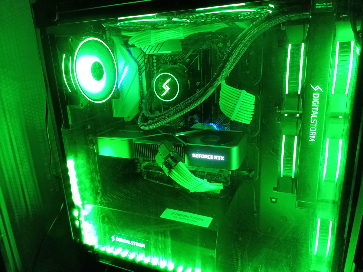 LEERADICAL42's tweet image. Really enjoying my Digital Storm what a awesome built machine, AMD Ryzen 5900 GPU &amp;amp; a 3080ti GPU
#digitalstormpc
#amdryzen
#digitalstorm