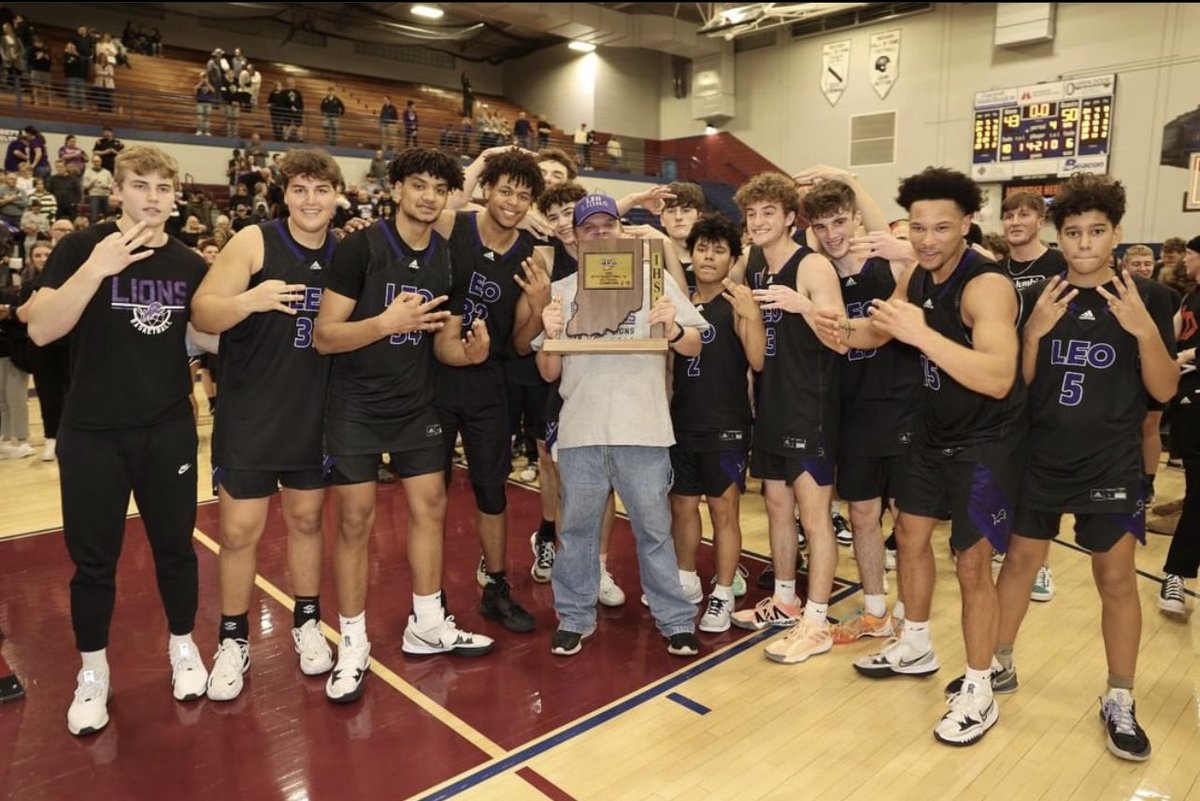 CaedmonBontrag1's tweet photo. Sectional Champs! Jeremiah 29:11 https://t.co/rQhxJJQ46x