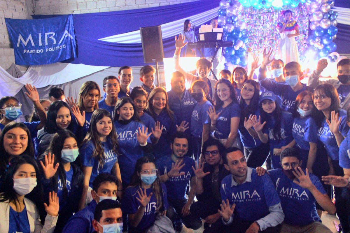 irmalherrera's tweet photo. Finalizamos este #Domingo con el cierre de campaña de la Zona Oriente de Bogotá 🎉
Usme, Santander, San Vicente, Santa Lucía, Galán, Sosiego, La Victoria.

¡Gracias por su valioso apoyo! 👏🏻

@aydeelizarazoc Presidenta 
@carlos_guevara #MIRASenado5 
#MIRACámara105
@Fabian_Puentess https://t.co/uiGipJIRyr