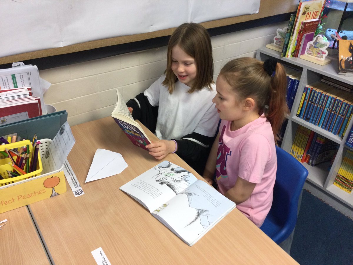 LSTMrsVose's tweet photo. We are really enjoying listening to our reading buddies read and supporting each other’s reading journey. #STPSreading #STPSenglish https://t.co/93NLYHAhiB