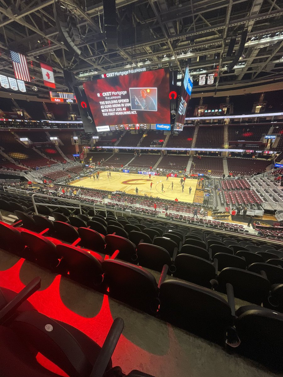 CriderLevi34's tweet photo. CAVS GAME !!!!! https://t.co/t5iJDSFk1H