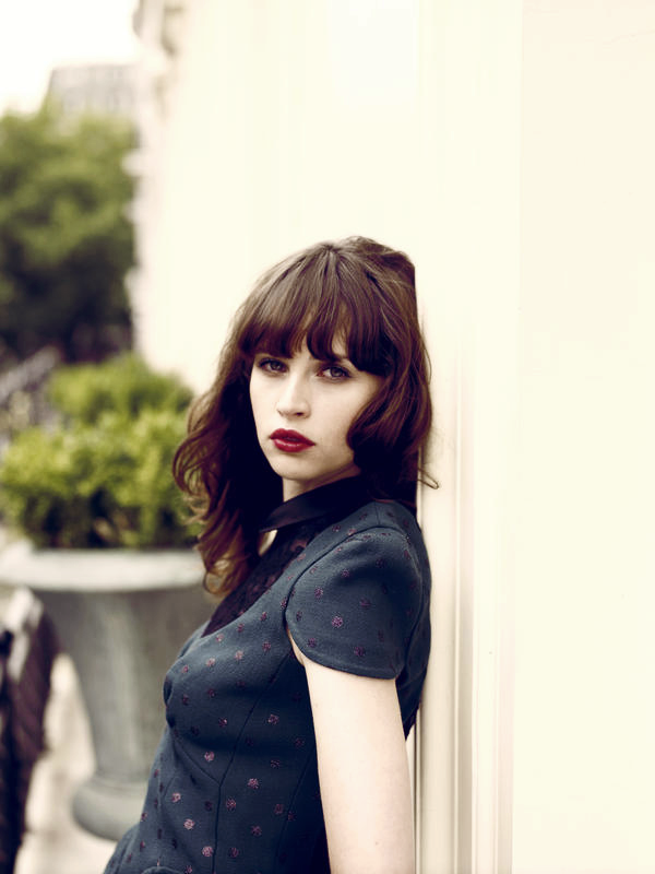FelicityJBRcom's tweet photo. 📸 • Felicity Jones fotografada para a Vogue UK em 2011. https://t.co/9Hvb0LT1h4