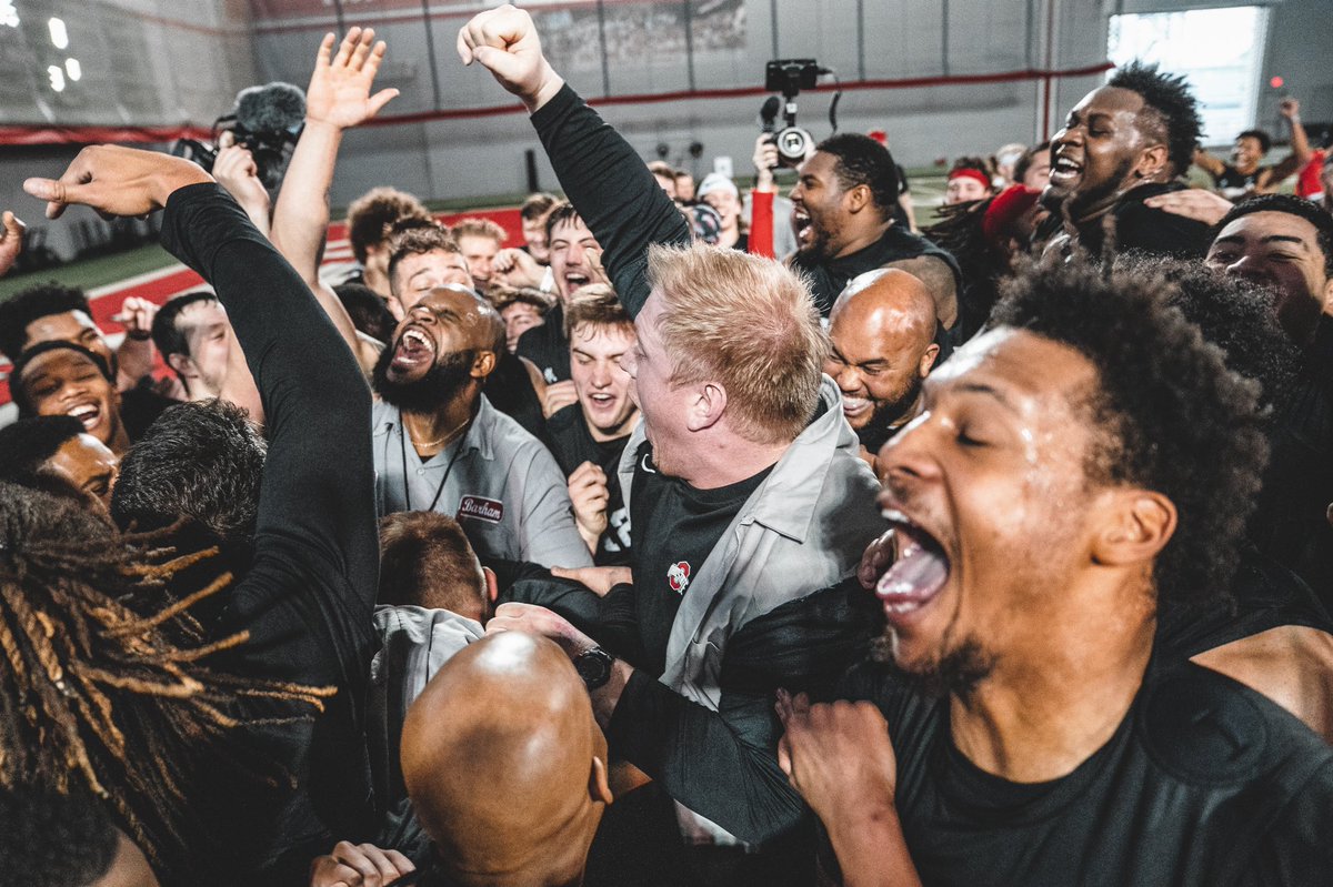 OhioStateFB's tweet photo. when you realize spring football starts this week 🙌 #GoBucks https://t.co/aj6BzvADHD