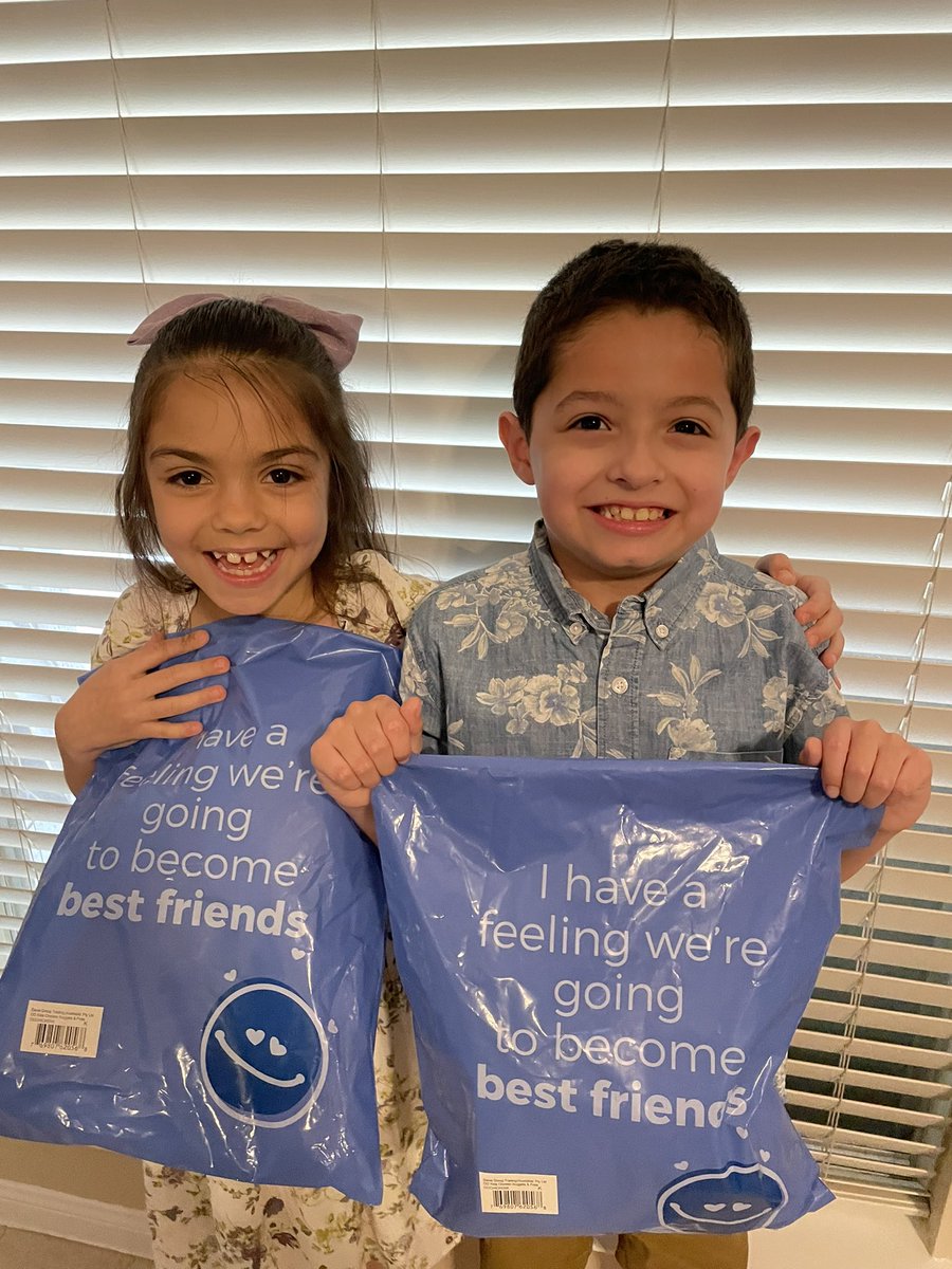 emspyrez's tweet photo. I told y’all I got more people to order! Had to get the kids matching ones! @TheOodie #NotSponsoredButCouldBe #MaybeADiscountCode https://t.co/4CeNK43WFc
