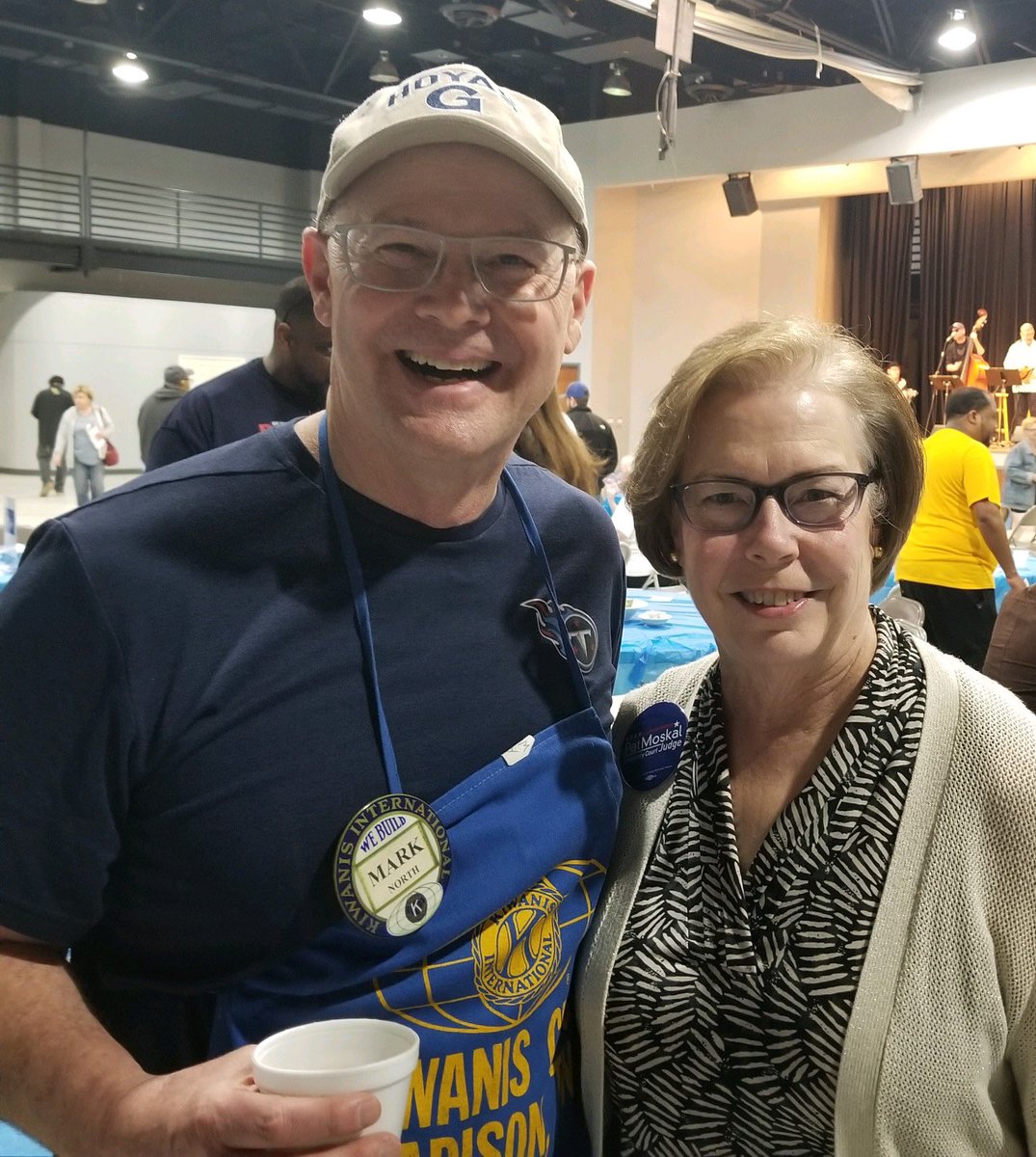 MoskalforJudge's tweet photo. Delighted to be a table sponsor for the Kiwanis Club of Madison Annual Pancake Breakfast, supporting Madison 2022 high school senior scholarships.  Also great to catch up with Joann North, Mark North, Don Deering and many others!  #KiwanisClubofMadison
#KeepPatMoskal https://t.co/hpntd5pQJp