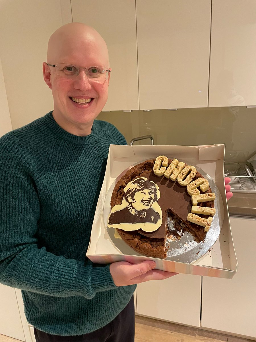 RealMattLucas's tweet photo. My friend Jamie came for dinner tonight. I made the spag bol and he made this.... https://t.co/7pRQqQtfDM