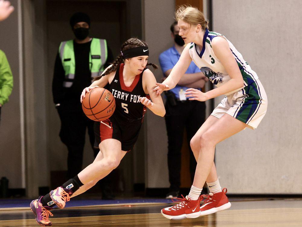 provincesports's tweet photo. Terry Fox Ravens honour late teammate after winning provincial hoops title https://t.co/pXehuVDONq https://t.co/4LqHyrEaWj