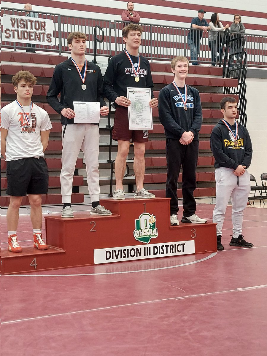 RoyalWrestling1's tweet photo. Cannon Endicott taking third at the district tournament and moving on to compete at the OHSAA State Championships.  Elmwood Wrestling has sent at least one individual to the state tournament every year since 1991. https://t.co/Sjjen5PoSn