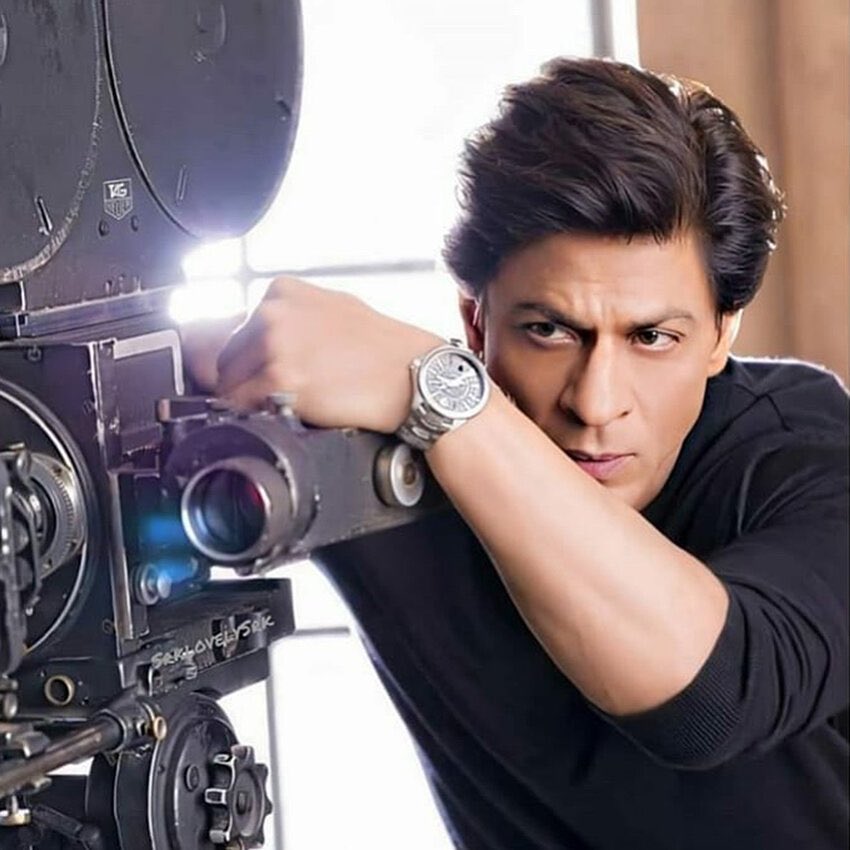 SRK_RUSSIAN_FC's tweet photo. Our page began 2 receive all kinds of political calls,such as condemning our country &amp;more.We r Russian FANpage of Indian actor @iamsrk,but we love our country&amp; THIS page is out of politics.Ppl,who will try 2 get us into politics will b blacklisted without warning.Sincerely,admin https://t.co/9dNhFqKM6y