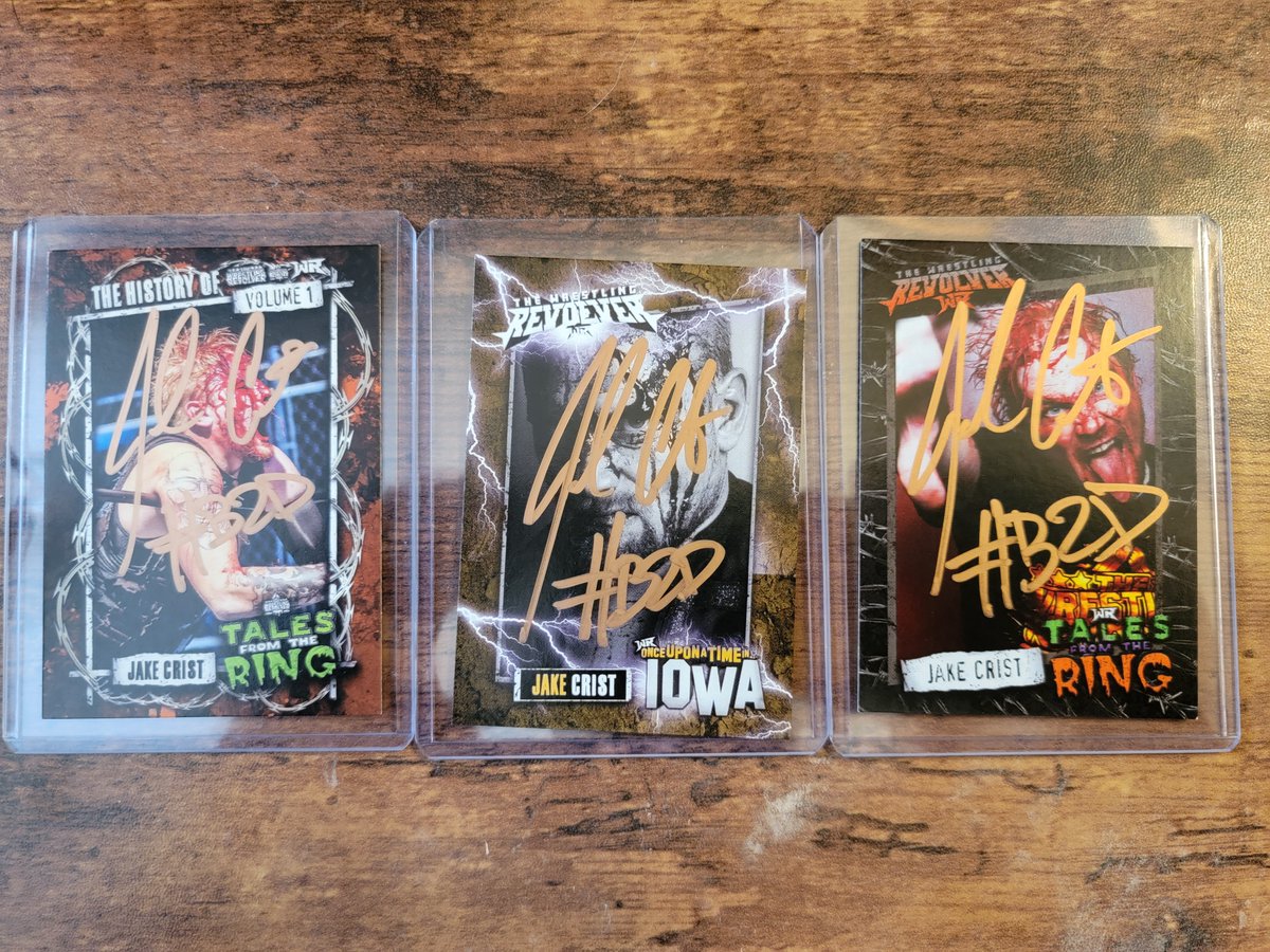 wrestlingcards's tweet photo. Thanks to @TheJakeCrist for signing my @PWRevolver cards at @ESWWrestling #SpringBreakDown. #ESW #WrestlingRevolver #WrestlingTradingCards https://t.co/tgE1LCyLTJ