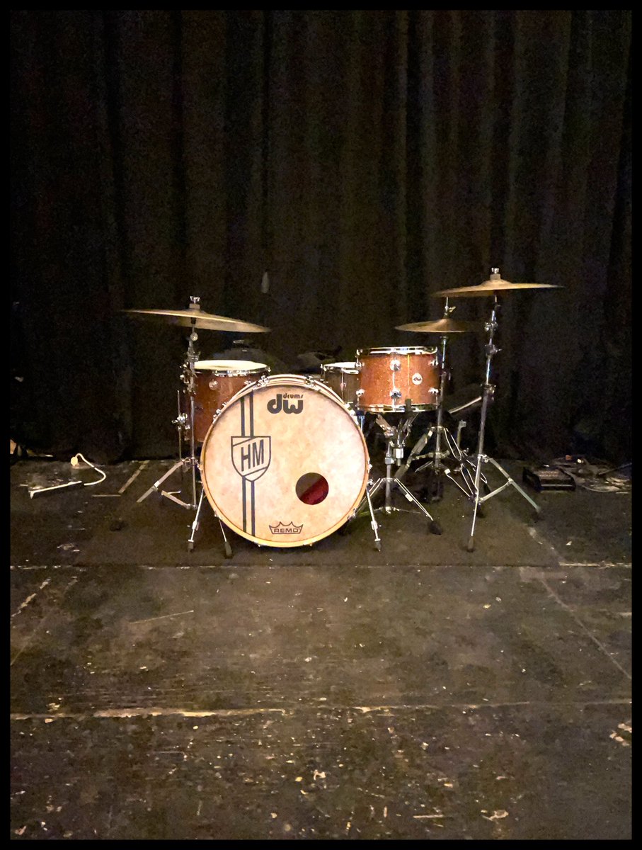 That feeling when you’re the first one to gig? Alright, I’m responsible, I’m early enough to set up without distractions,… or, I hope I got the right date in my calendar. #dw #drumworkshop #teamremo #sabiancymbals_official #innovativepercussion