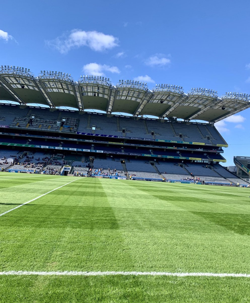 #Groundsweek -2022 

What better way to end a busy week other than some match day divoting on a sunny spring day in Croke Park!  🌱