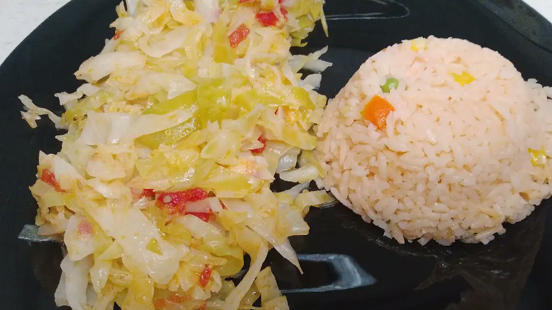 CocinandoMireya's tweet photo. 💚CÓMO HACER REPOLLO GUISADO MUY RICO Y FÁCIL💚
LINK DE LA RECETA⬇️:
https://t.co/C5dFBxNej4
Vayan a ver esta deliciosa receta, tiene muy pocos ingredientes y queda riquísimo.🤩👍
#repollo #repolloguisado #Recetas #recetafacil #recetasfaciles #Receta #cocinafacil #recetasfaciles https://t.co/E6dbCaJSVB