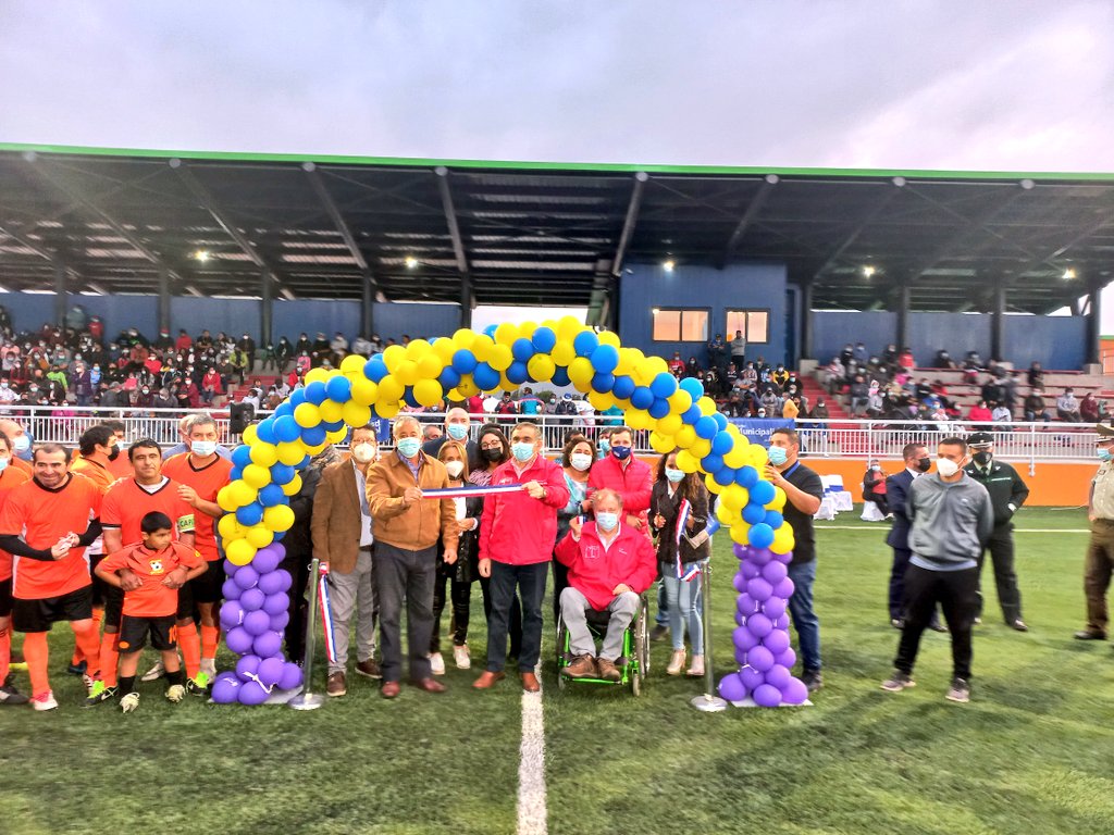 Inauguración del Estadio Huequén de Angol junto al Delegado Presidencial Víctor Manoli, el Alcalde de Angol, Enrique Neira y diferentes autoridades, deportistas y público en general. 
Una inversión que supera los dos mil millones de pesos, financiada en su totalidad por el IND.