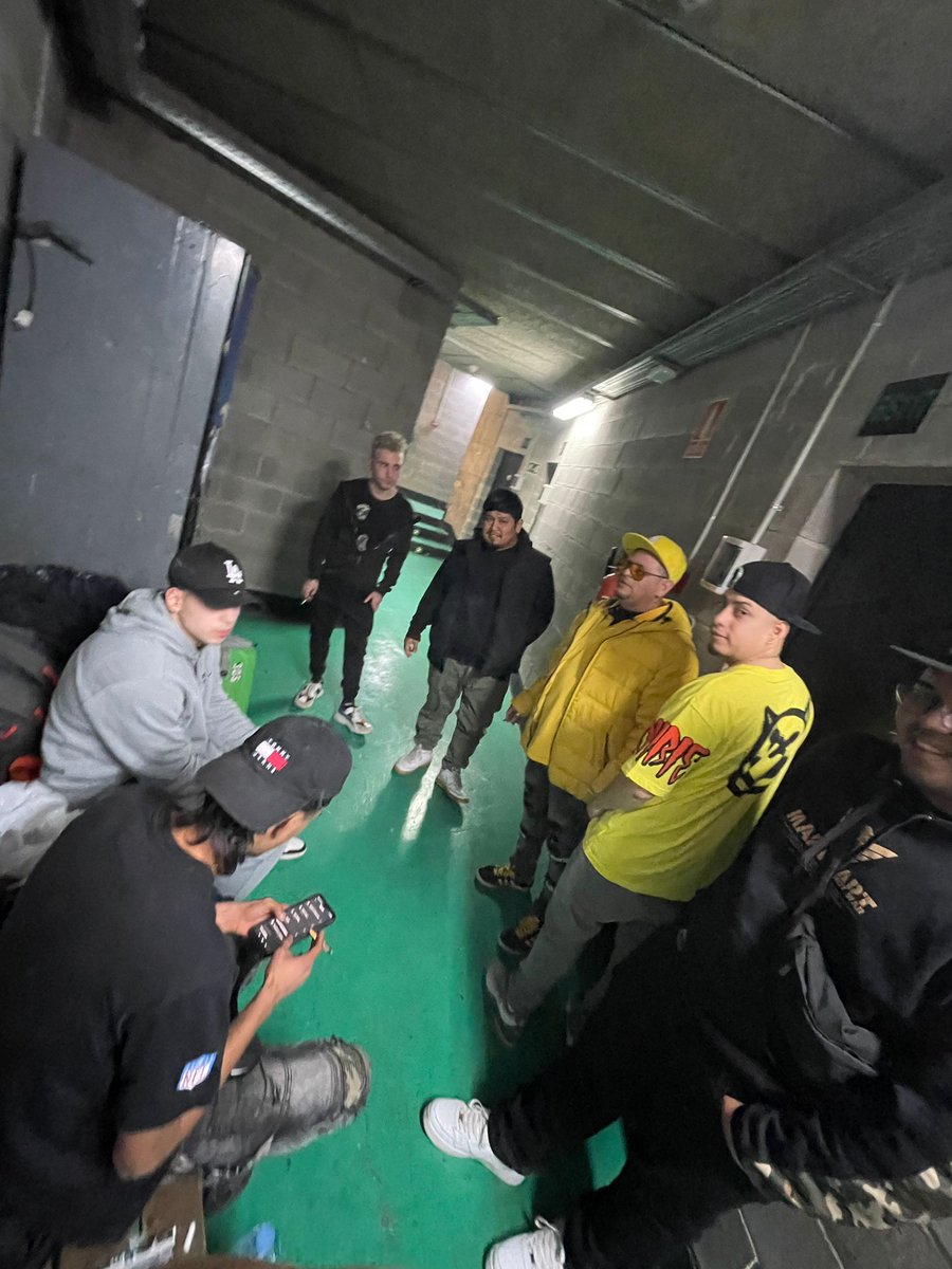 Ayer estuvimos en movie con los duros de Barcelona...