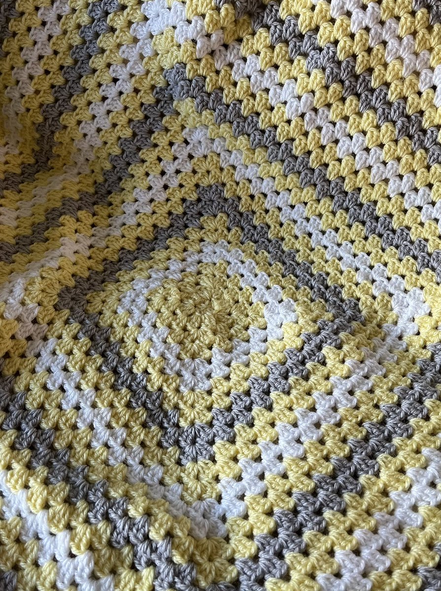 DrJenChen4kids's tweet photo. @ETSshow @TomVargheseJr @pccm_doc @aoglasser @DRsonosRD @subhaairan @FutureDocs @JJcolemanMD @tnicholsmd @TheRealDoctorT @PedsHemeDoc Finished crocheting this blanket for my new baby niece that we hopefully get to meet in person soon ๐ถ๐ป Not pictured: made sourdough English muffins and pumpkin craisin muffins, prepping lemon lavender shortbread now #Pluripotent #MedTwitterBaking https://t.co/ZWWaFdcP6v https://t.co/5jsP6GWvBQ