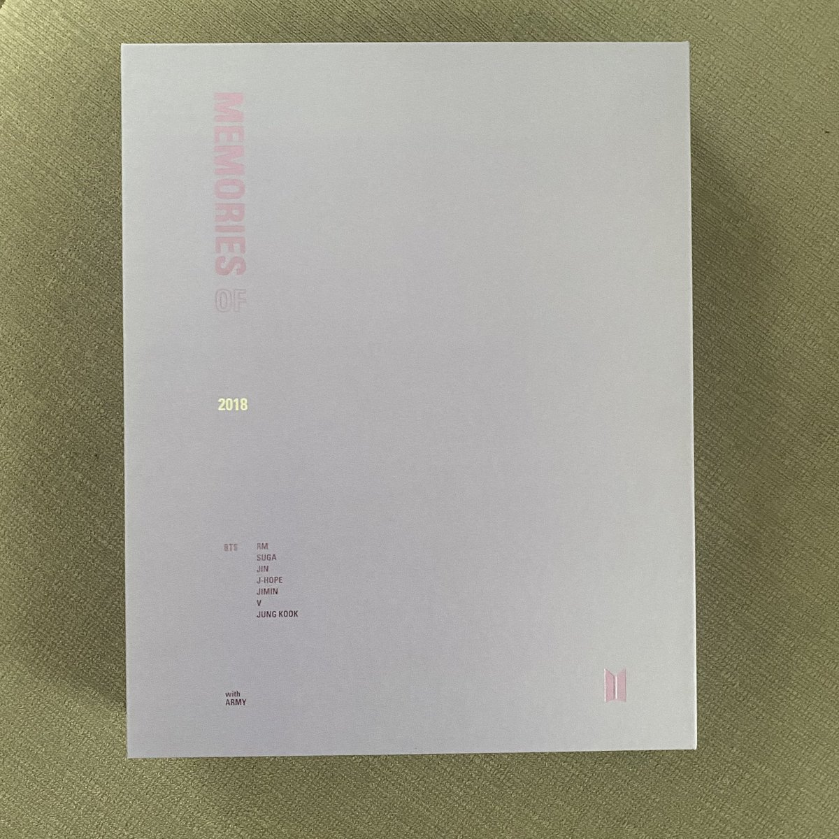 kindertae's tweet photo. [HELP RT]

WTS memo 2018, 2019, 2020 fullset no pc good condition, minimal defect

✅ready ina
✅condi by dm
✅offer

tags want to sell wts memories of 2018 memories of 2019 memories of 2020 https://t.co/UgnYjcOvvy