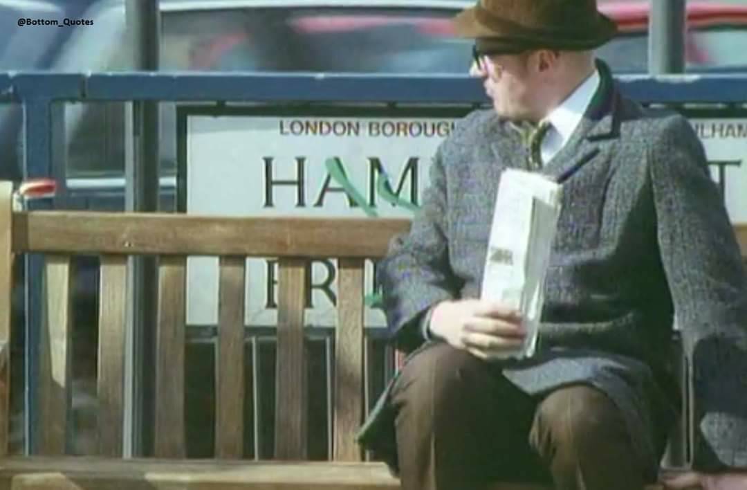 Bottom_Quotes's tweet photo. Happy birthday Rik. We miss you. #RikMayall #HappyBirthdayRik https://t.co/hIdJkHDuxW