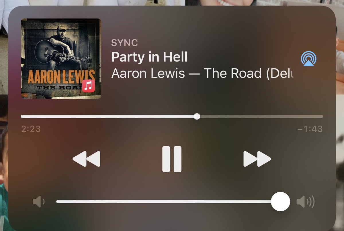 sarahsmiles2105's tweet photo. “So let’s have a party, and tell ‘em I’m home!” @Aaronlewismusic 🥰🥰 #ForeverFavorite #MySilverFox https://t.co/EPunnZV85b
