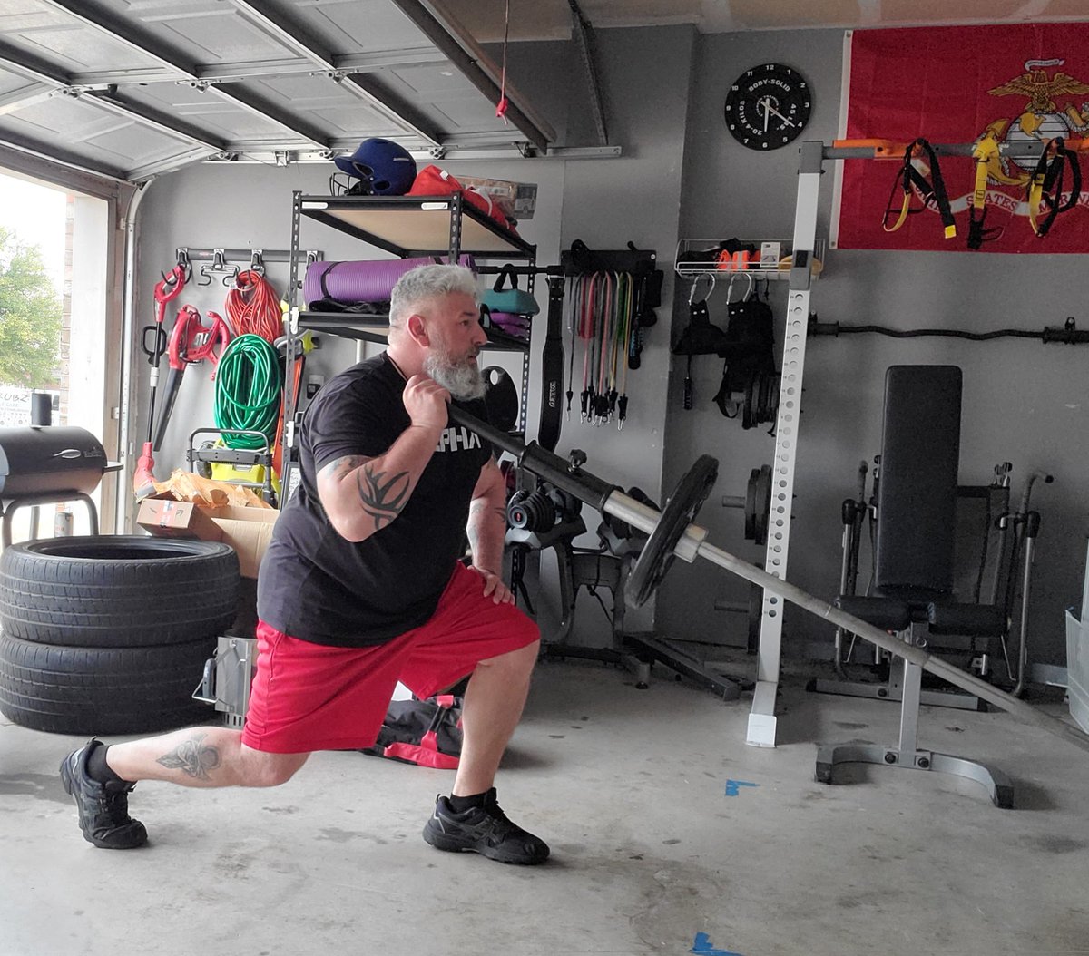 TexasBeast6's tweet photo. Sunday Funday.. Broke out the new toy.. Got an Landmine and Handle.
-
Landmine HIIT
4 Exercises, 2 Rounds 
30 sec on, 30 sec off
Squat to Press
Lunge to Press
Bent-Over Row
Landmine Twist
-
#condemnedlabz #condemnedlabzinstitution #marines #Landmineexercises #hiit #WorkHard https://t.co/htU7tu3N6g