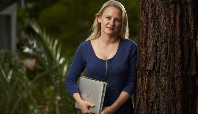 baker_bec's tweet photo. @zahrafoundason is helping domestic and family violence victims move forward with key practical support. The @AdvertiserFoundation 
@CreditUnionSA @crestonewealthmanagement
is pledging to help it continue its work.  You, too, can help, in the @theTiser: https://t.co/EU2RwkR5XF https://t.co/ouK5HuIH1S