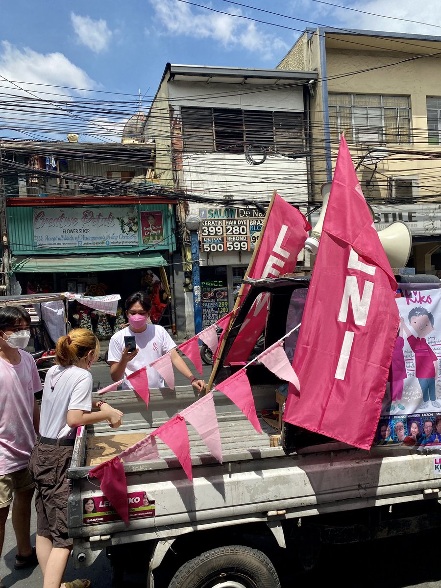 mylsmerized23's tweet photo. @Moneyma78808638 Narinig ko ito knina sa isang tindero ng gulay ng mamalengke ako. Akala nga daw nila andun na si VP Leni. The youth are active as well https://t.co/iJrWqdp5gk
