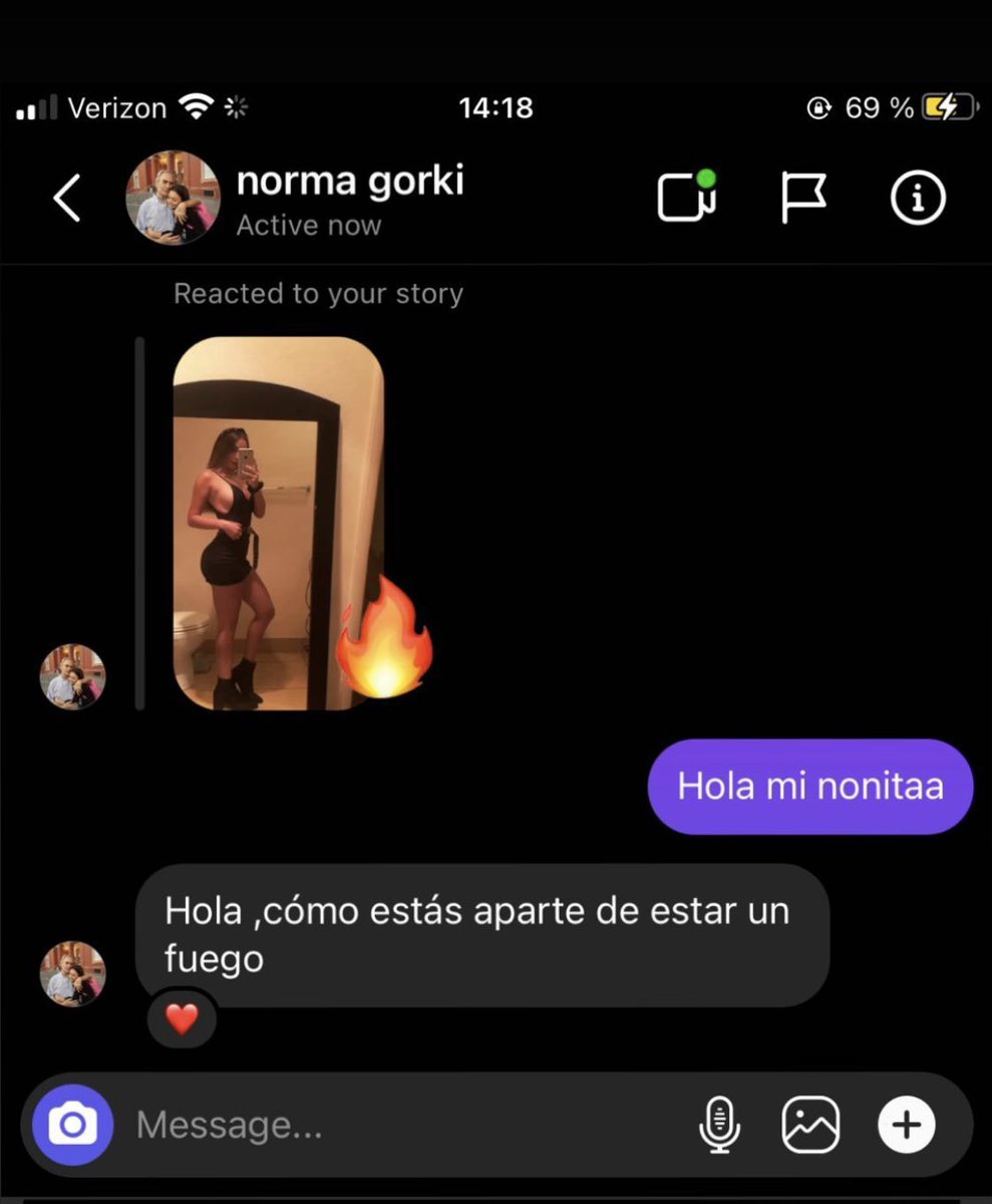 Miliiq1's tweet photo. Mi abuela respondiendo mis historias 🤣🤣🤣 la amo https://t.co/LpMU4BCaTH