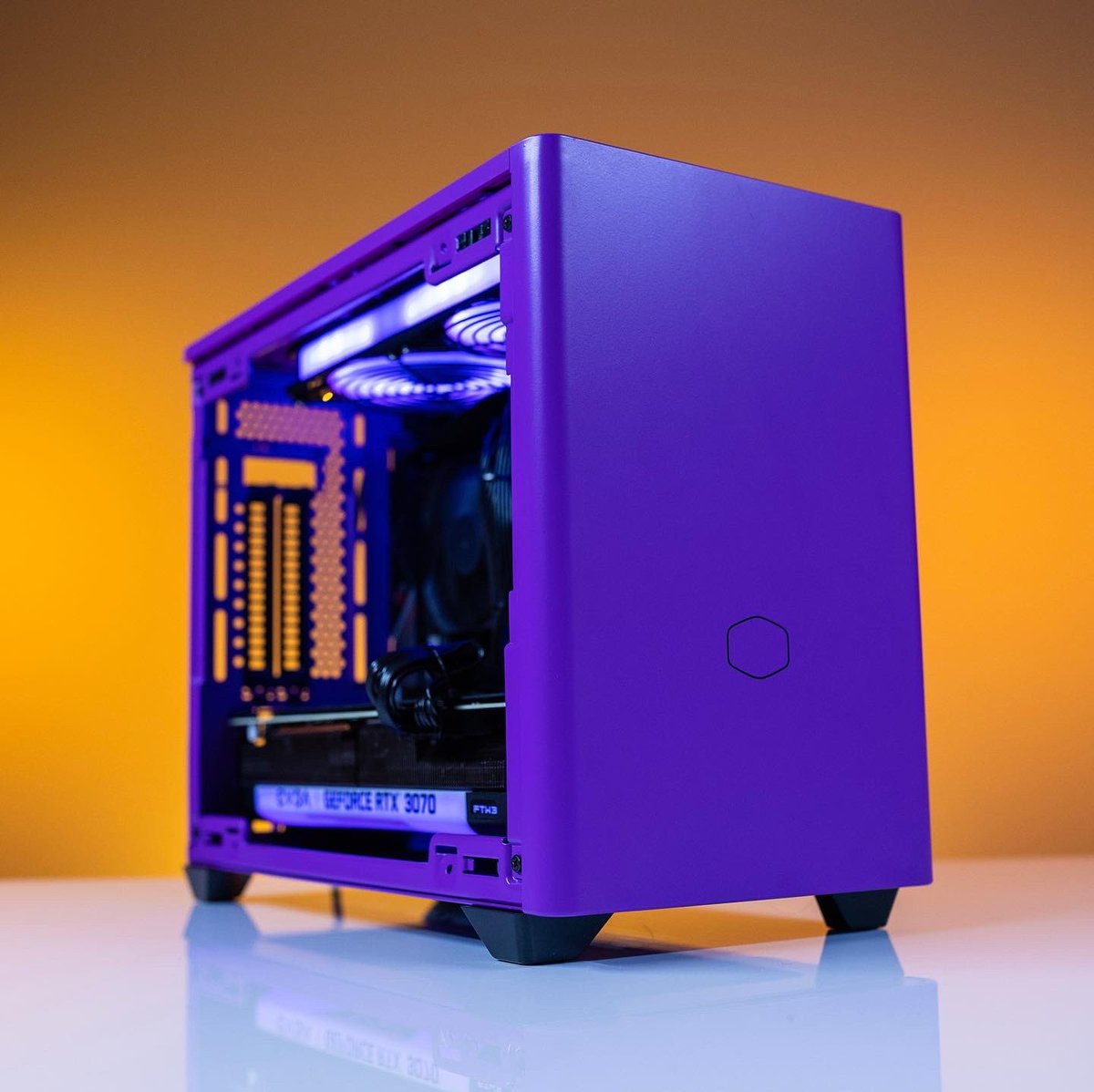 robeytech's tweet photo. Anyone a fan of purple? 😍💜💜

Check out this Purple Cooler Master NR200P Build! 
⁠
Cooler: @Noctua_at NH-L9A-AM4 https://t.co/h8i91GuQqS ⁠
Case – @CoolerMaster_NA NR200P Purple⁠
CPU – @AMD Ryzen 5 5600x https://t.co/nQCEh7xdtd